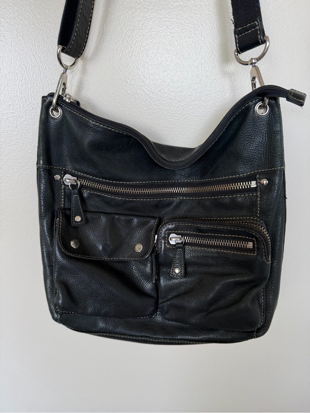 FOSSIL Vintage Black Leather Crossbody Messenger Bag with Pockets